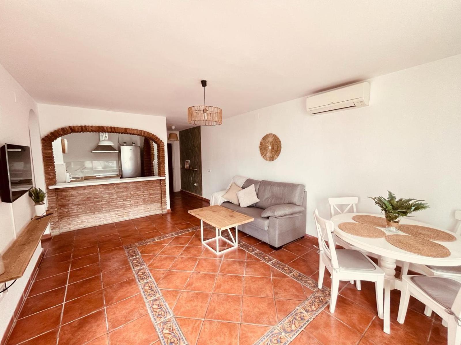 Apartamento Pueblo Evita Apartment Benalmadena Exterior photo